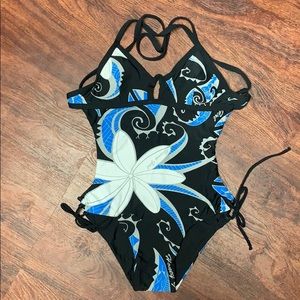 Honeygirl reversible one piece size Medium. Used.